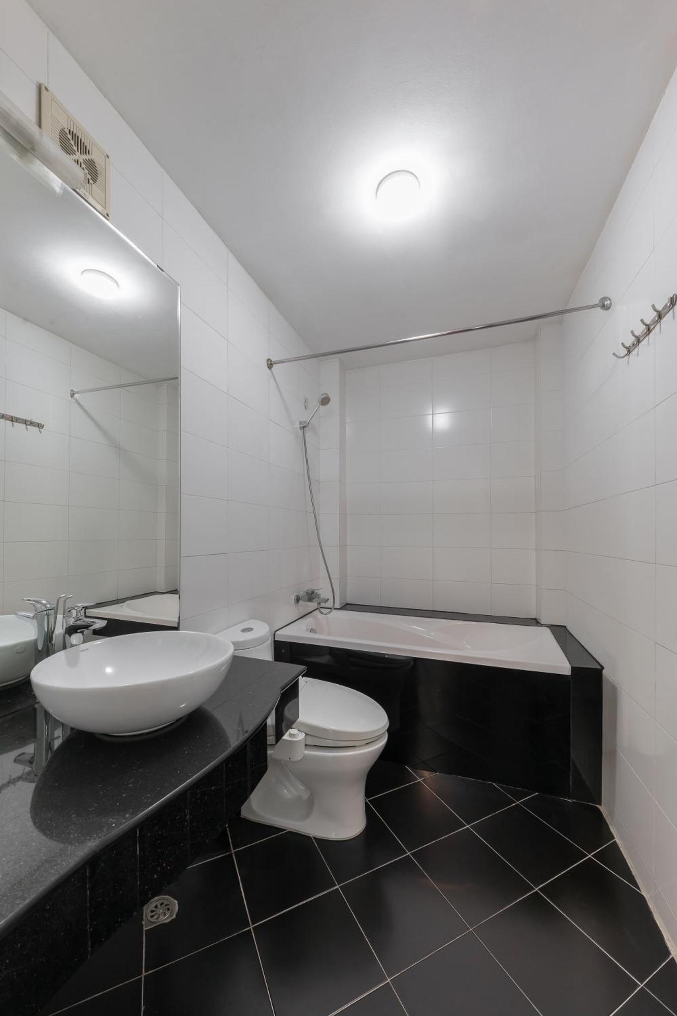 Azumaya Hotel Hai Ba Trung 1 Ханой Екстер'єр фото